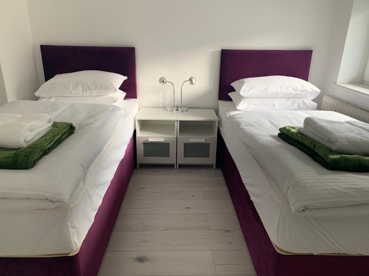 Feathers Apartments แฮร์มากอร์ ภายนอก รูปภาพ